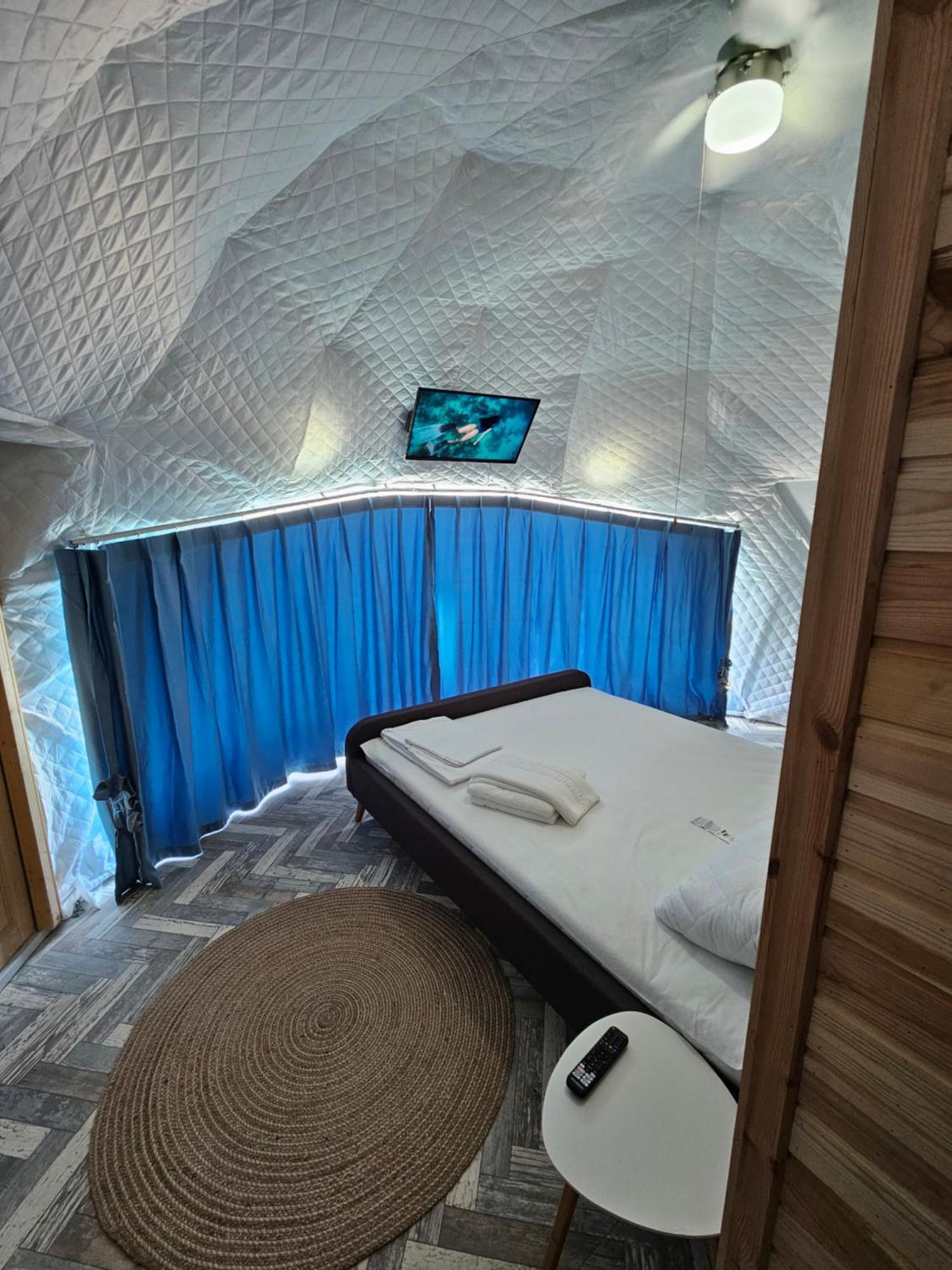 Mar A Lago Glamping23 комуна 23 Аугуст Екстер'єр фото