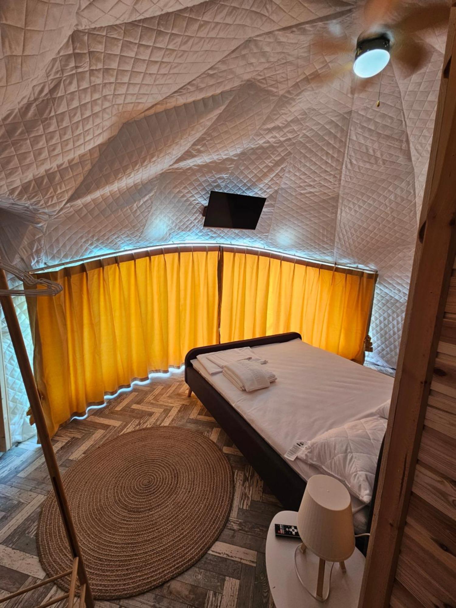 Mar A Lago Glamping23 комуна 23 Аугуст Екстер'єр фото