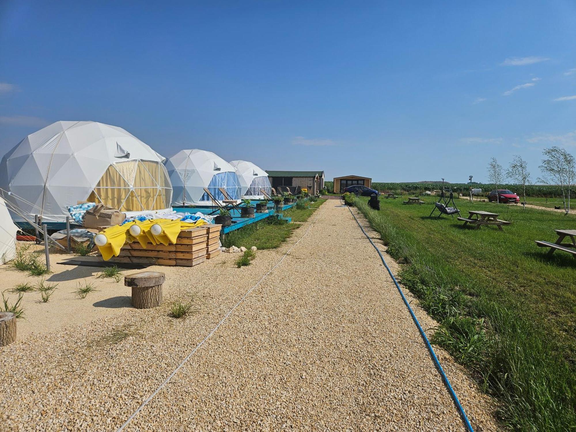 Mar A Lago Glamping23 комуна 23 Аугуст Екстер'єр фото